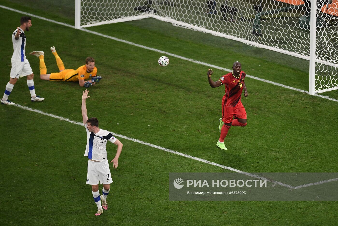 Футбол. ЧЕ-2020. Матч Финляндия - Бельгия