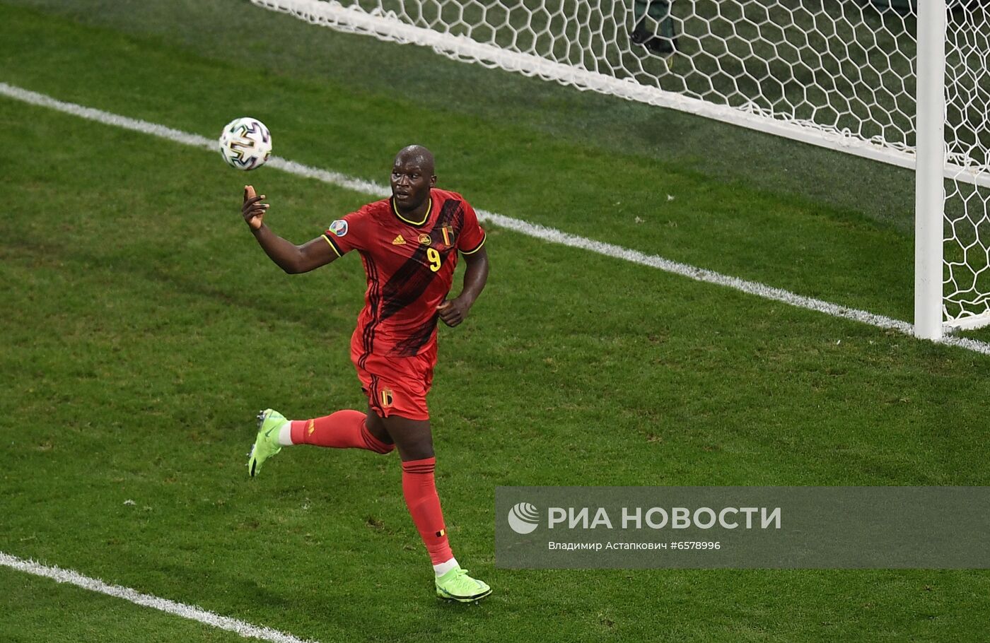 Футбол. ЧЕ-2020. Матч Финляндия - Бельгия