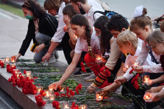 Акция "Вахта памяти. Вечный огонь" в Александровском саду