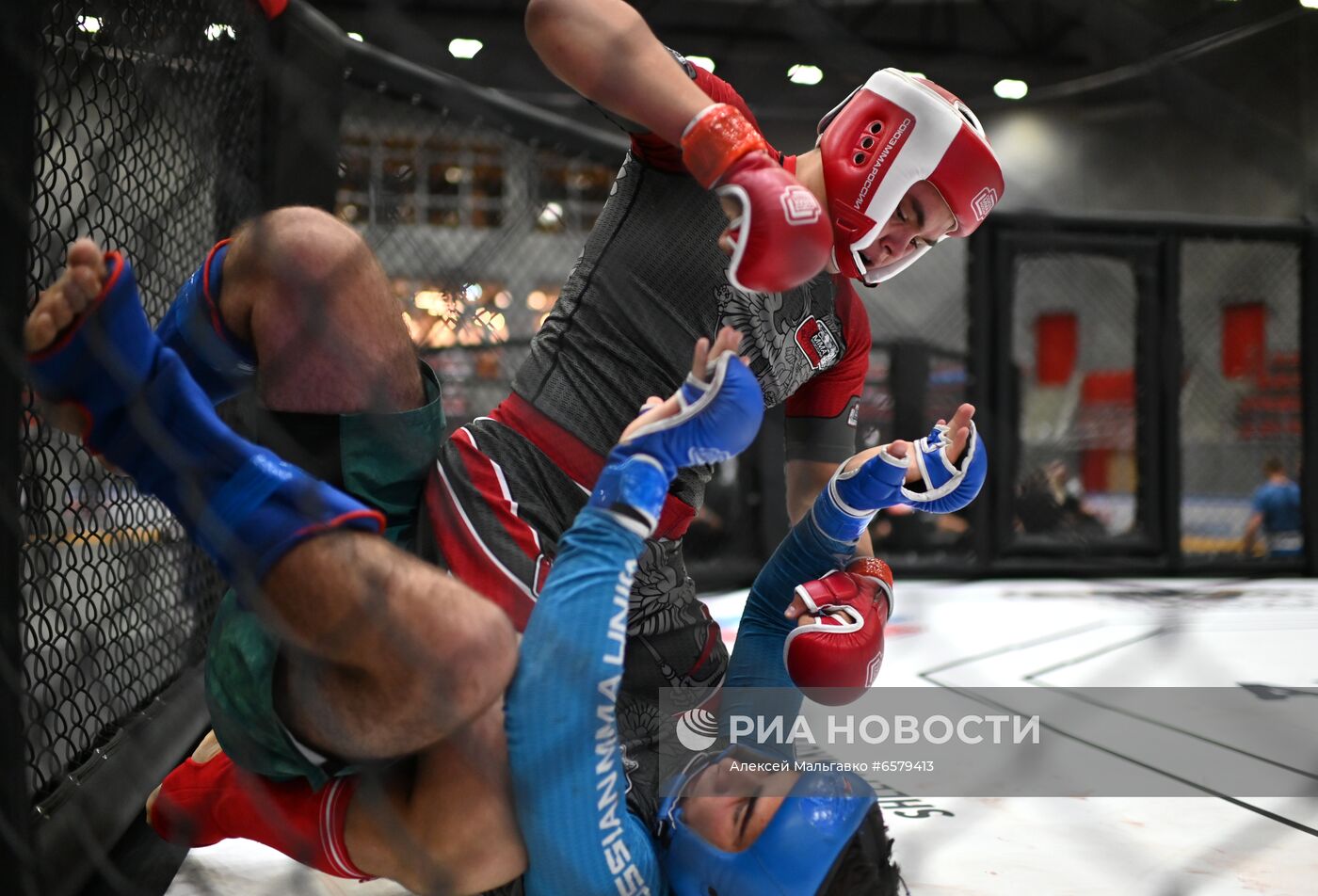 Соревнования по ММА в Омске