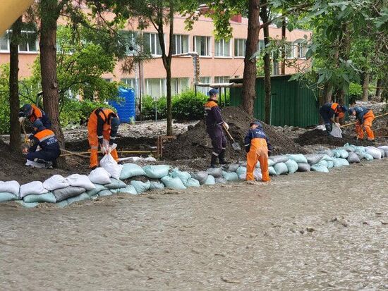 Аварийно-восстановительные работы в Крыму после подтоплений