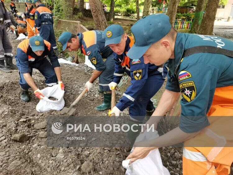 Аварийно-восстановительные работы в Крыму после подтоплений