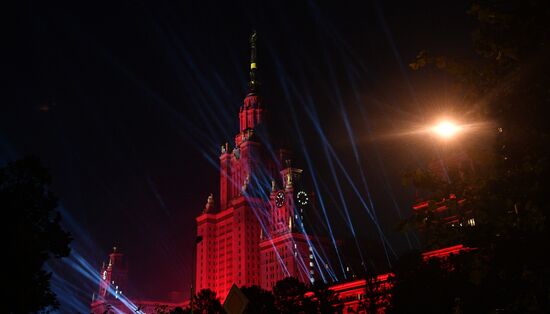 Акция "Лучи Победы" в Москве