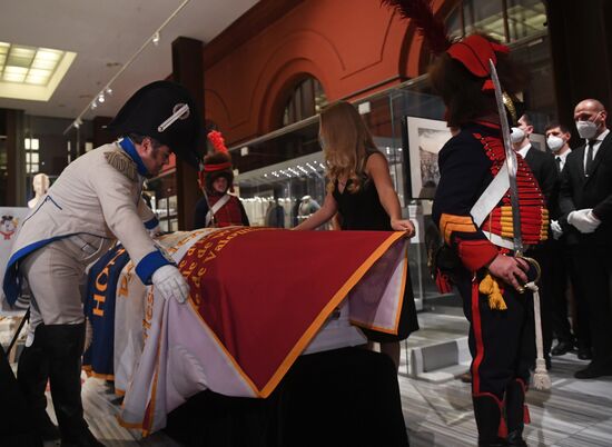 Церемония передачи останков соратника Наполеона генерала Гюдена
