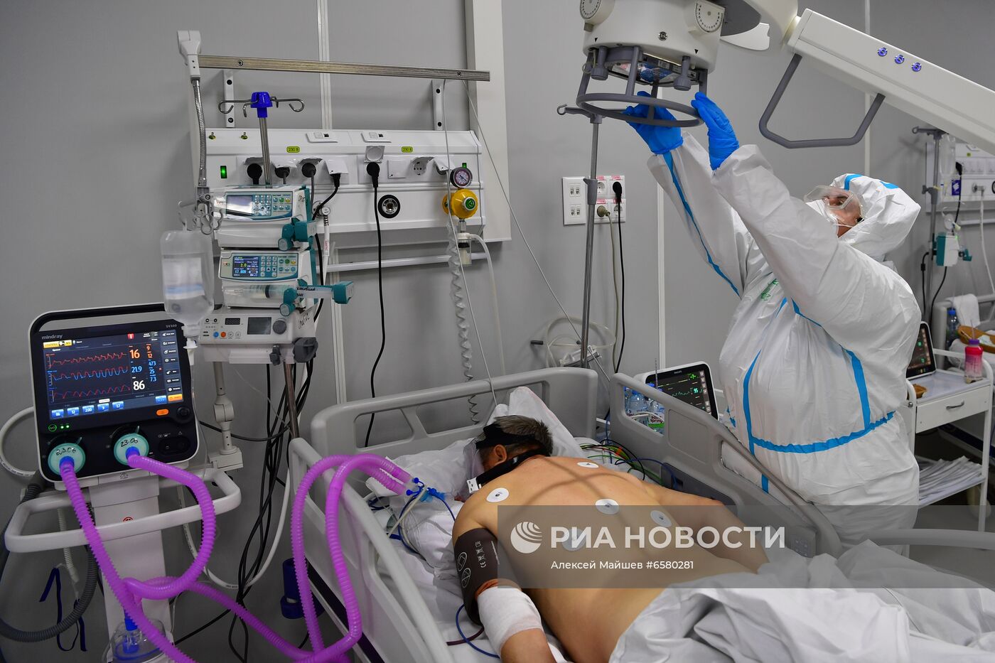 Резервный госпиталь COVID-19 в КВЦ "Сокольники"