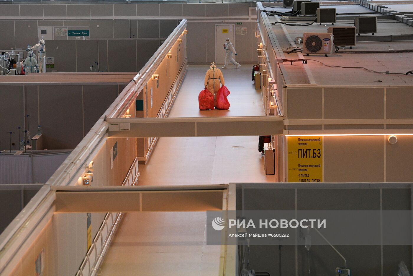 Резервный госпиталь COVID-19 в КВЦ "Сокольники"