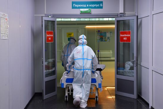 Резервный госпиталь COVID-19 в КВЦ "Сокольники"