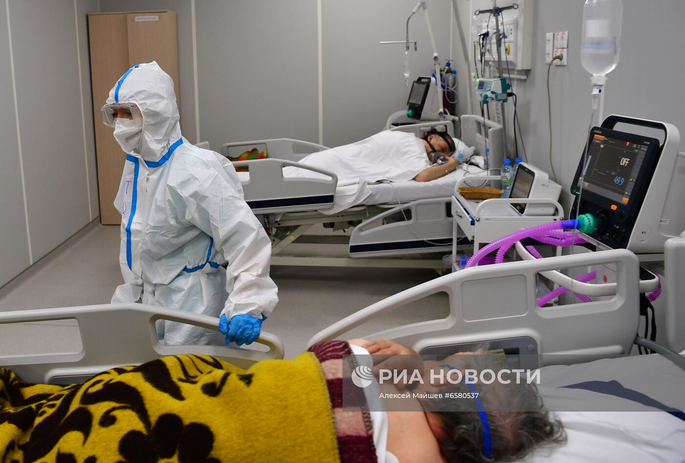 Резервный госпиталь COVID-19 в КВЦ "Сокольники"