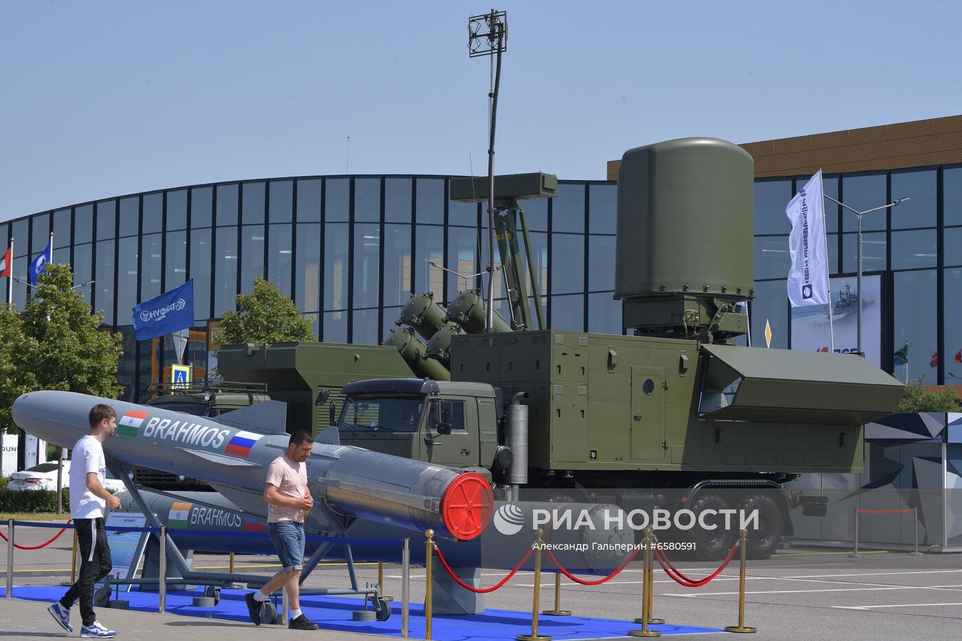 Международный военно-морской салон в Санкт-Петербурге