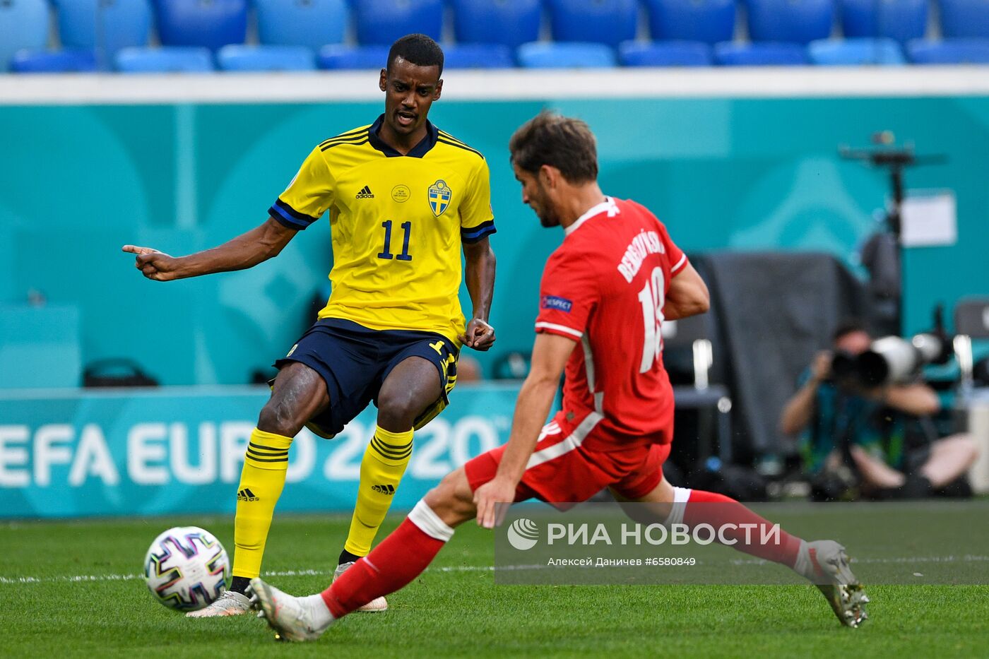 Футбол. ЧЕ-2020. Матч Швеция - Польша