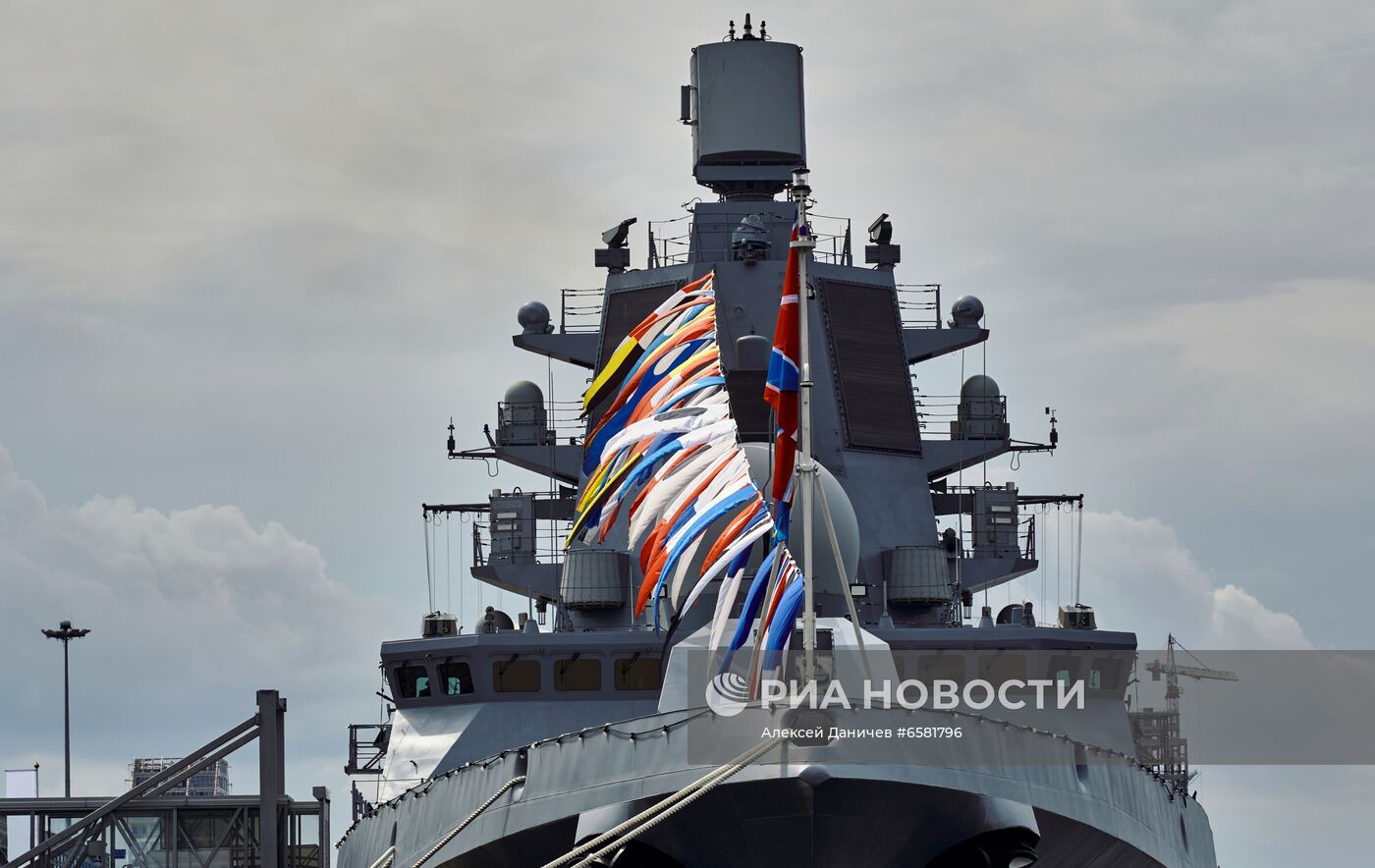 Международный военно-морской салон в Санкт-Петербурге