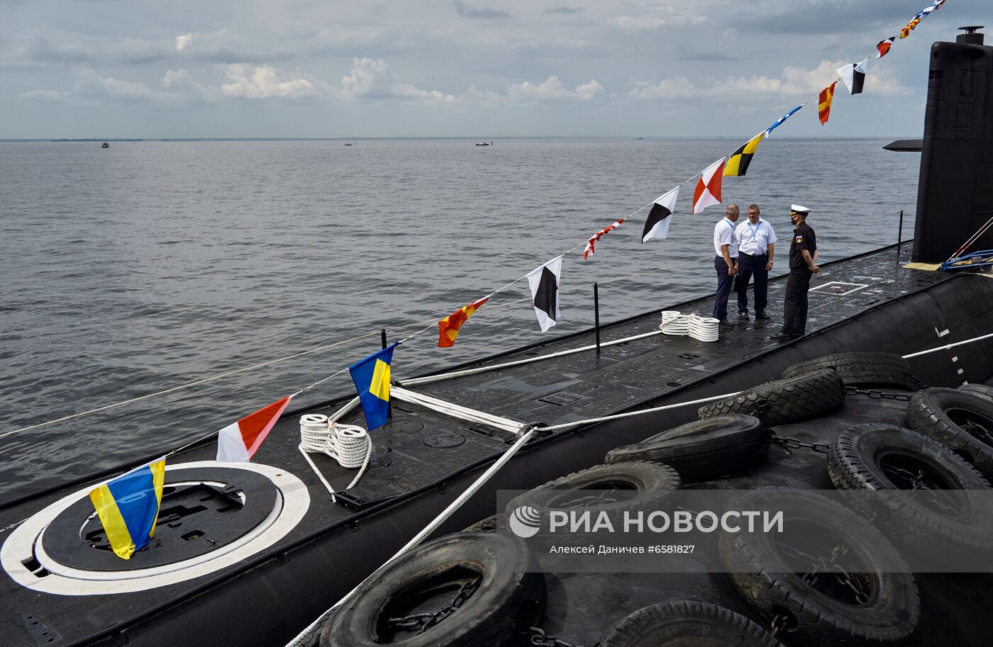 Международный военно-морской салон в Санкт-Петербурге