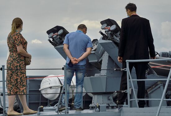 Международный военно-морской салон в Санкт-Петербурге