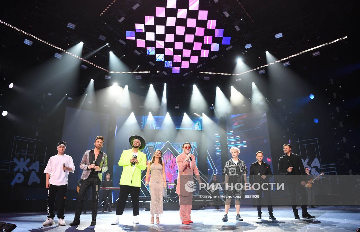 Открытие 5-го международного музыкального фестиваля "Жара"