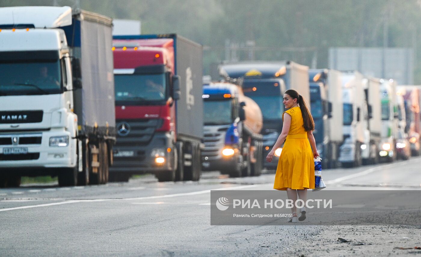 Новые правила передвижения грузовиков тяжелее 3.5 т по МКАД и ЦКАД вступят не раньше июля 