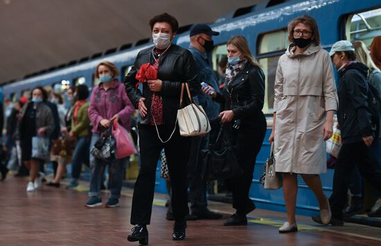 Проверка соблюдения масочного режима в метро Новосибирска