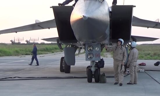 Переброска в Сирию российских истребителей с ракетами "Кинжал"