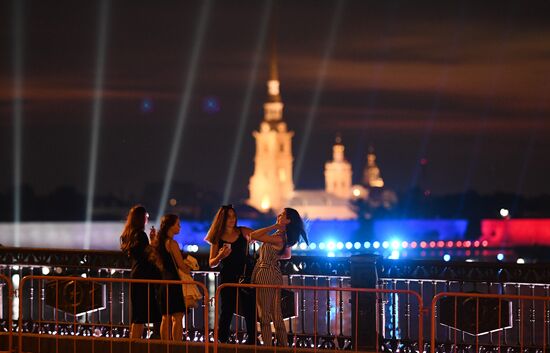 Праздник выпускников "Алые паруса" в Санкт-Петербурге