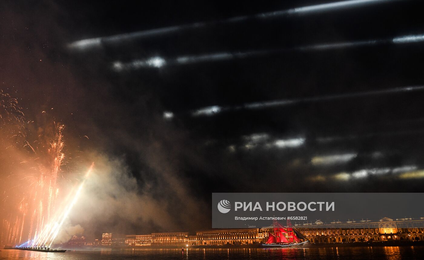 Праздник выпускников "Алые паруса" в Санкт-Петербурге