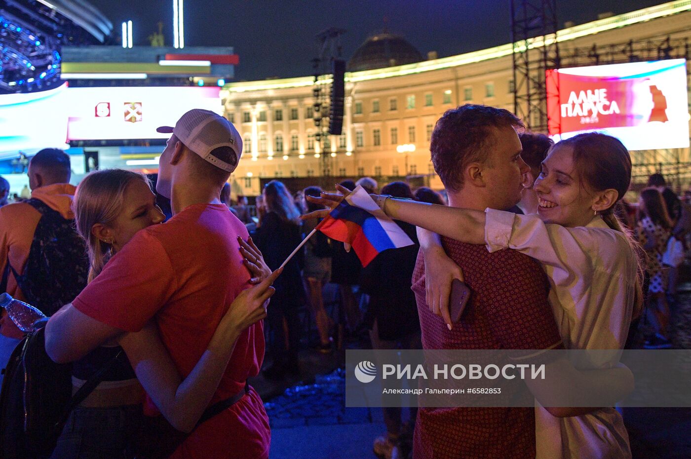 Праздник выпускников "Алые паруса" в Санкт-Петербурге