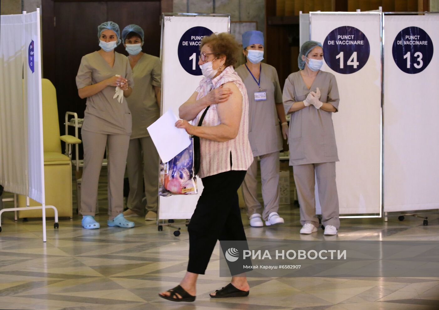 "Марафон" вакцинации российской вакциной "Спутник V" в Кишиневе