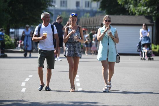 Жаркая погода