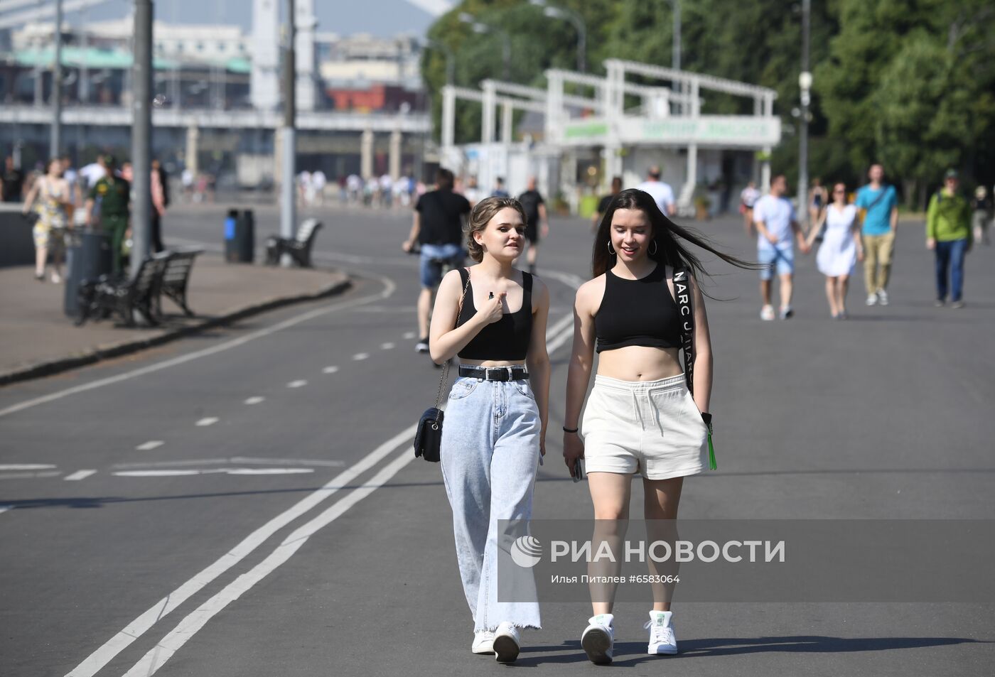 Жаркая погода