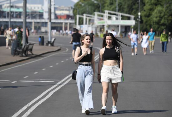 Жаркая погода