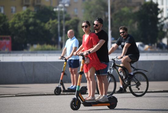 Жаркая погода