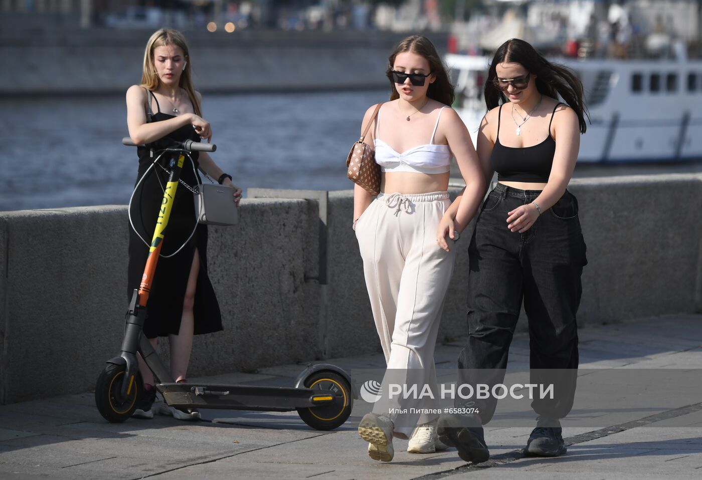 Жаркая погода