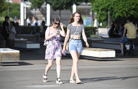 Жаркая погода