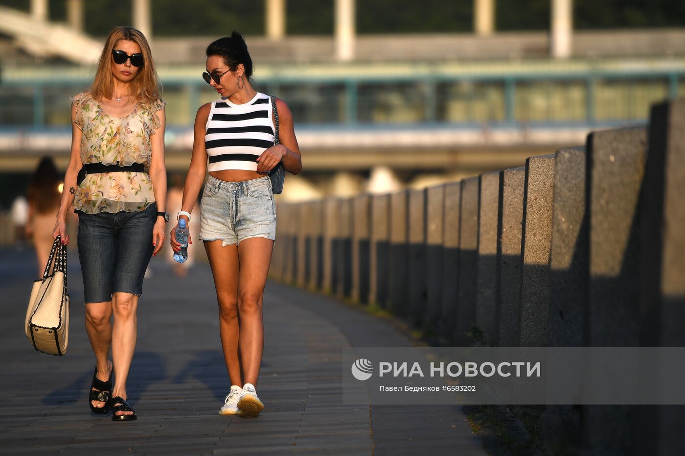 Жаркая погода