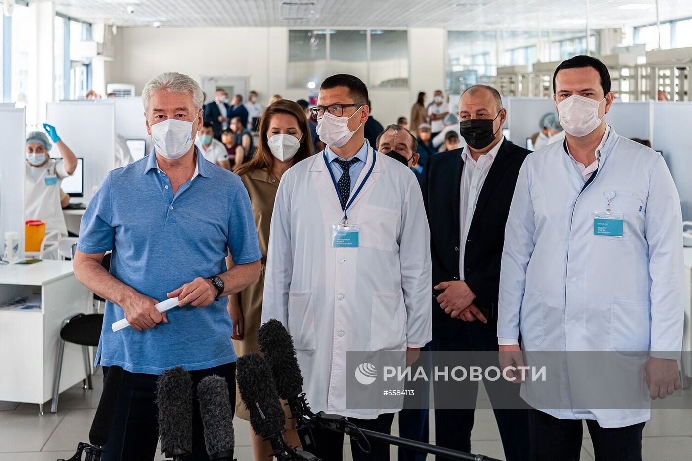 В миграционном центре в деревне Сахарово началась вакцинация трудовых мигрантов от COVID-19