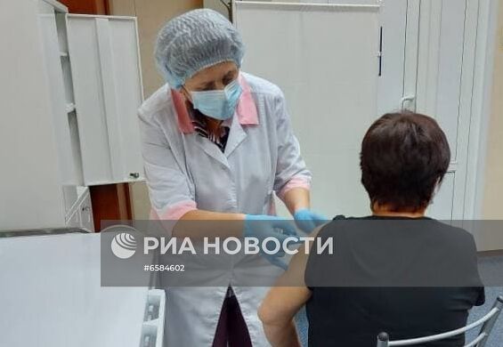 В Хабаровск поступила партия вакцины Спутник V