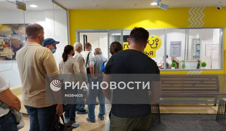 В Хабаровск поступила партия вакцины Спутник V