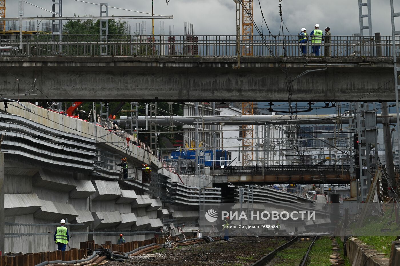 Подготовка к запуску реверсивного движения поездов на участке Каланчевская-Курская МЦД-2