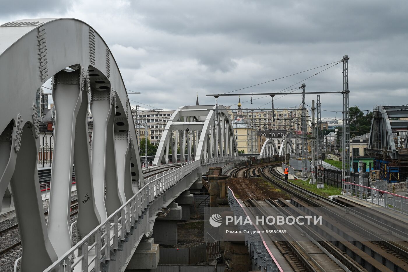 Подготовка к запуску реверсивного движения поездов на участке Каланчевская-Курская МЦД-2