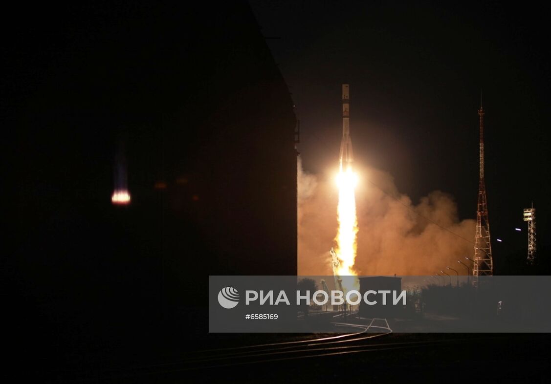 Старт РН "Союз-2.1а" с грузовым кораблем "Прогресс МС-17"