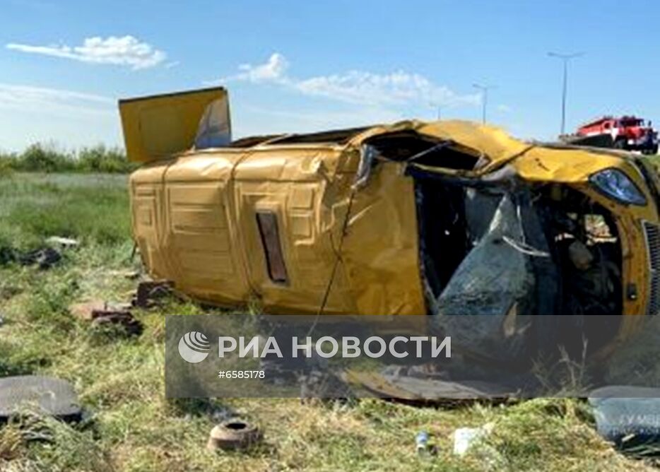 "Газель" с пассажирами перевернулась под Волгоградом