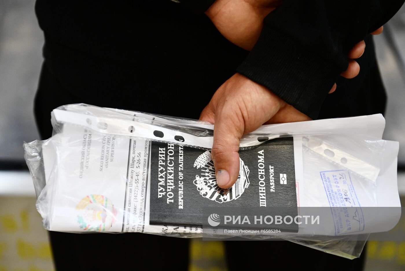 Работа погранично-таможенной службы в аэропорту "Кольцово"