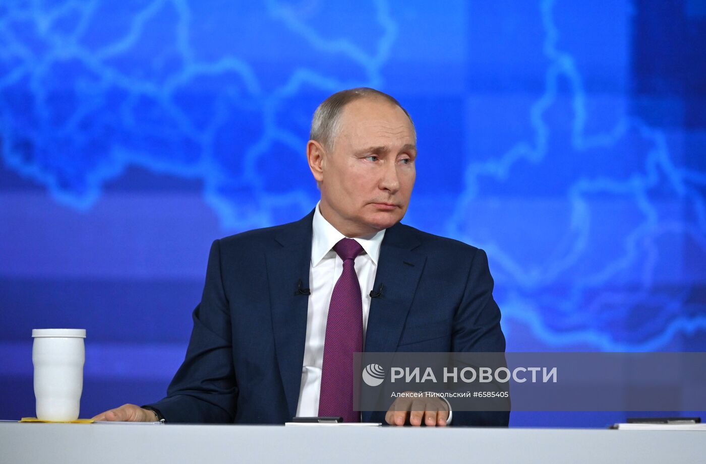 Прямая линия с президентом РФ Владимиром Путиным