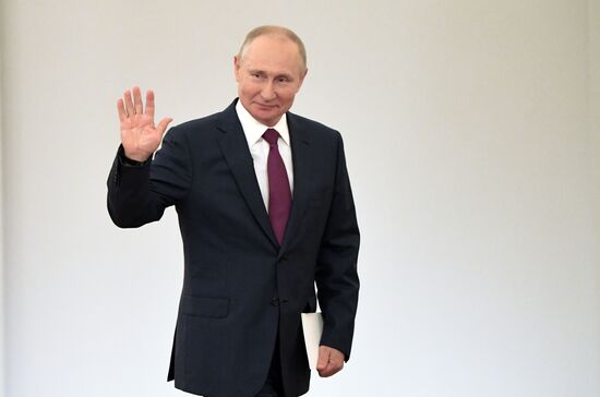 Президент РФ Владимир Путин встретился c членами олимпийской сборной России