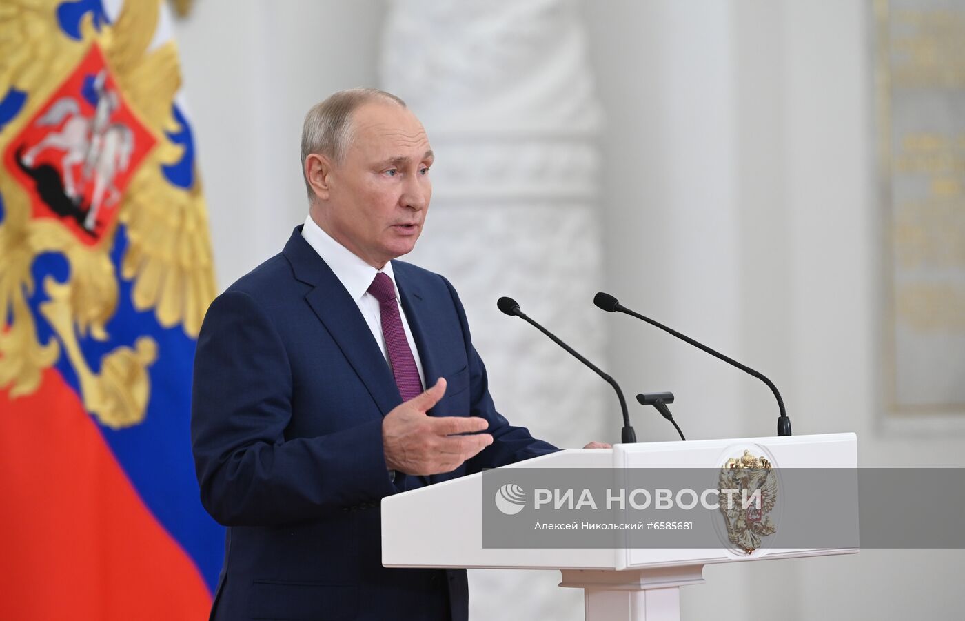 Президент РФ Владимир Путин встретился c членами олимпийской сборной России