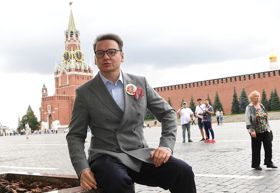 Выставка "Красный сад"