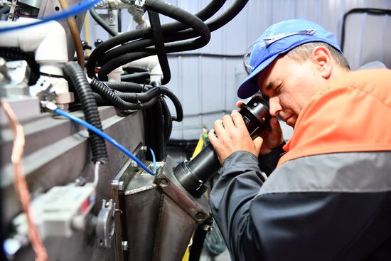 Запуск нового оборудования на заводе по обработке цветных металлов в Свердловской области