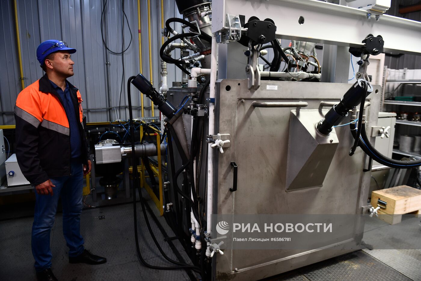 Запуск нового оборудования на заводе по обработке цветных металлов в Свердловской области