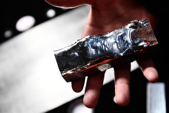 Запуск нового оборудования на заводе по обработке цветных металлов в Свердловской области