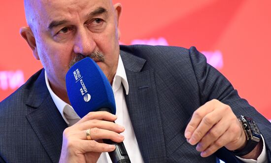 Пресс-конференция главного тренера сборной России по футболу Станислава Черчесова