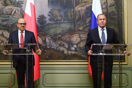 Встреча глав МИД РФ и Бахрейна С. Лаврова и А. Аз-Зайяни