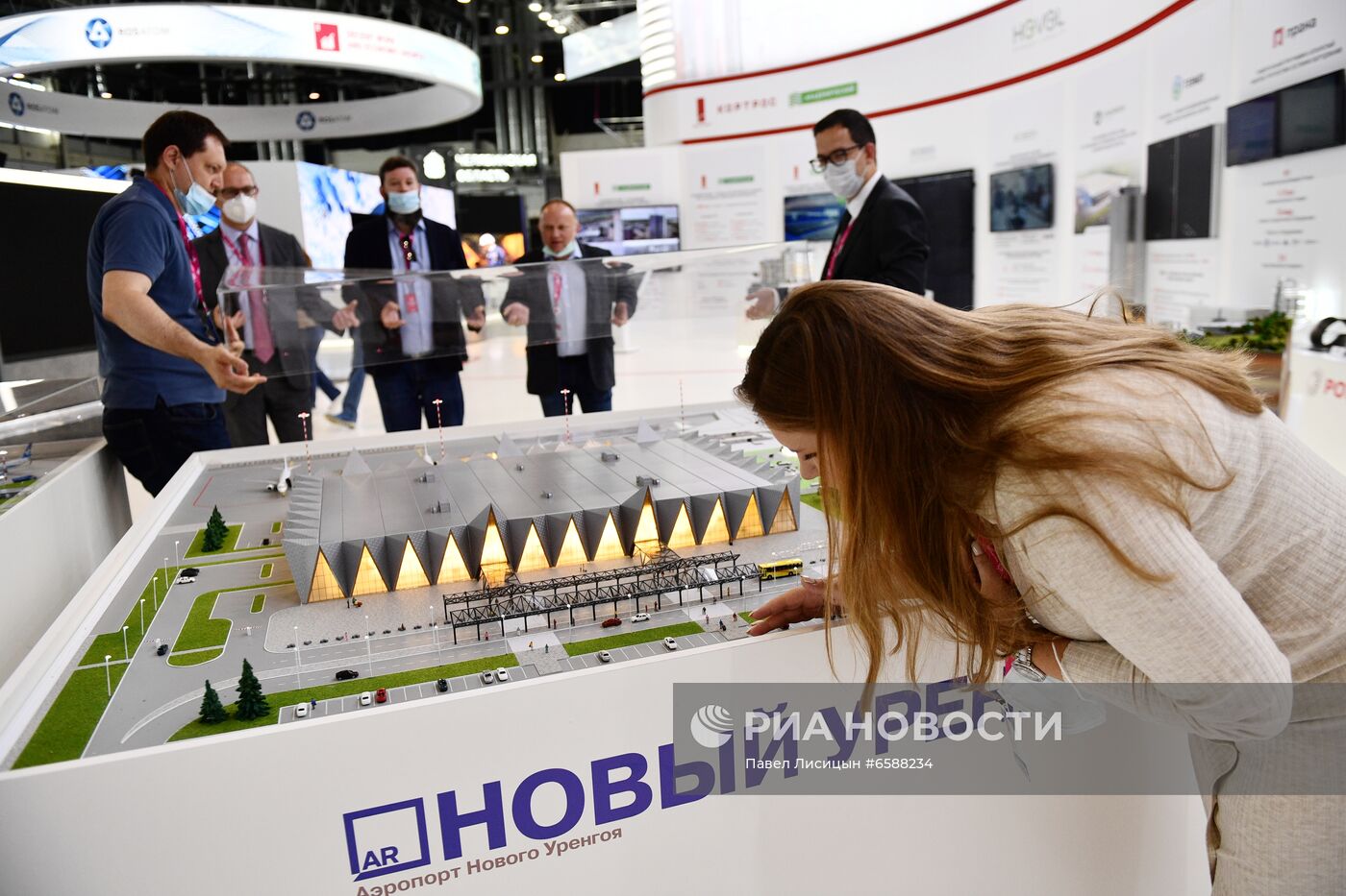 Подготовка к открытию Международной промышленной выставки "Иннопром-2021"